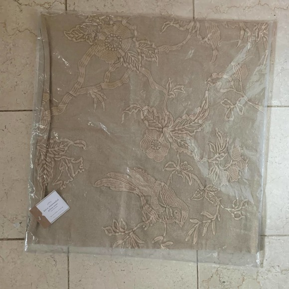 Pottery Barn Kelcie Pillow Cover Neutral 22 sq Embroidered Stonewash Birds Linen - Picture 6 of 15